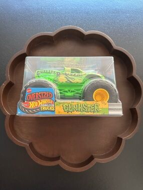 Oversized Hot Wheels Monster Trucks ~ Gunkster